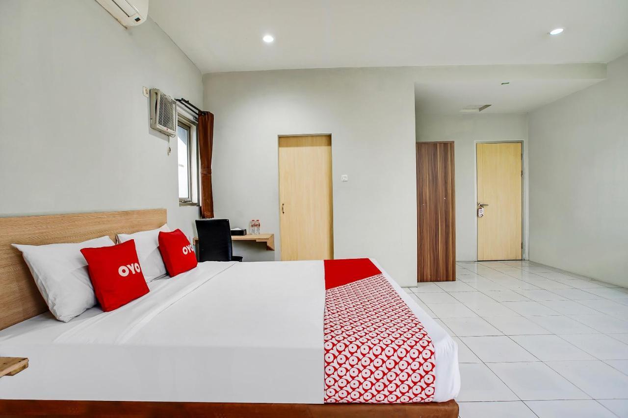 Отель Reddoorz @ Pelajar Pejuang 3 Бандунг Экстерьер фото